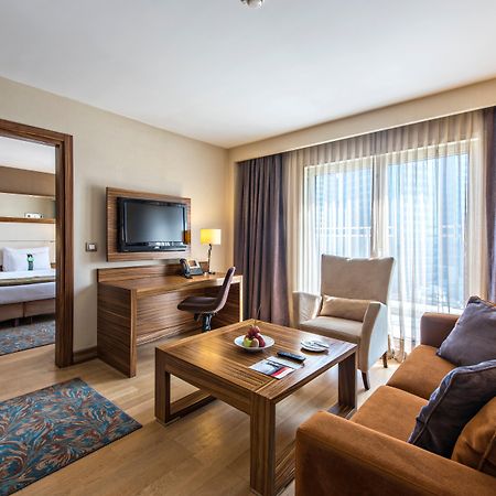 Holiday Inn Sisli By Ihg Provincia di Provincia di Istanbul Esterno foto