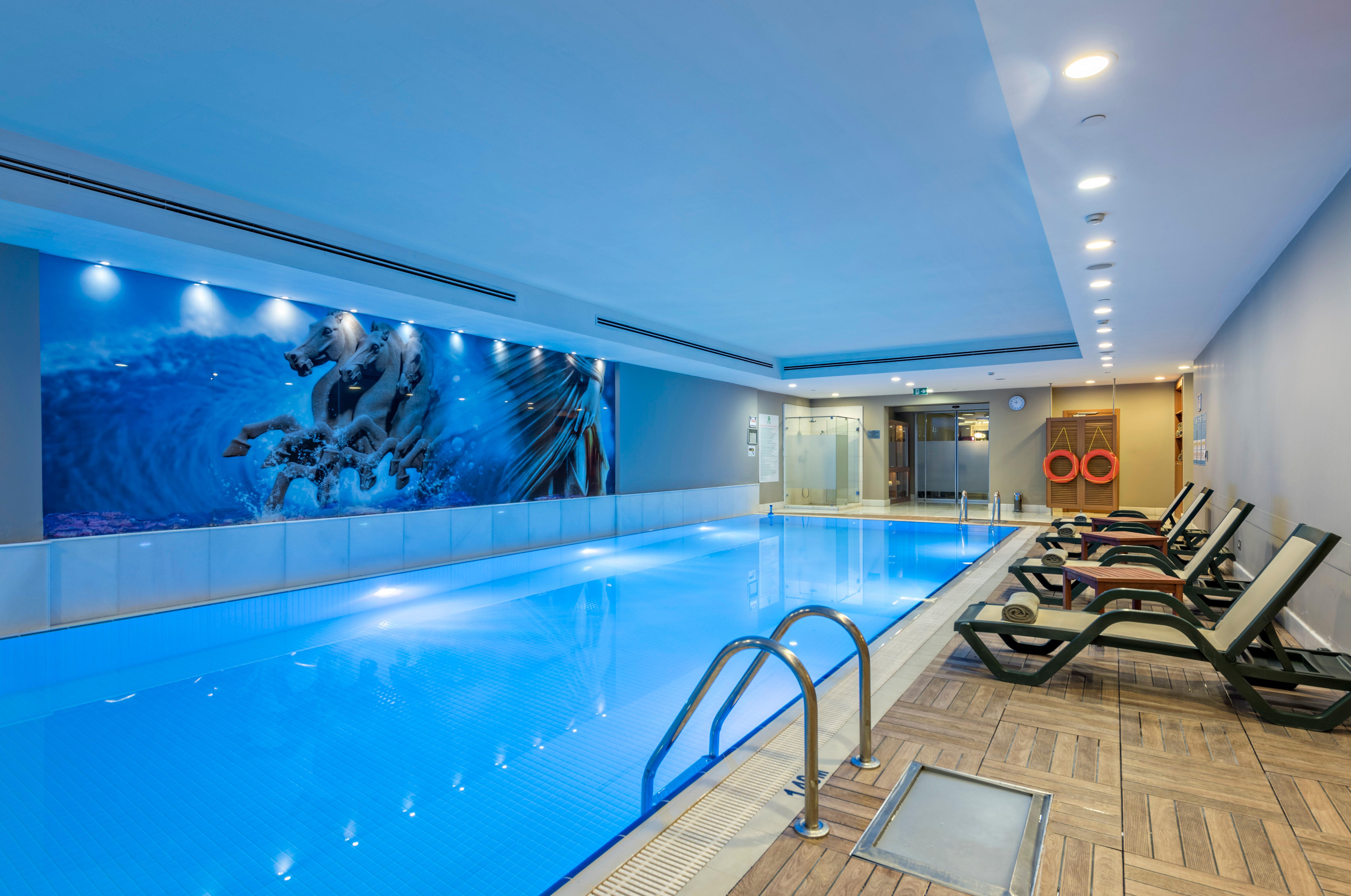 Holiday Inn Sisli By Ihg Provincia di Provincia di Istanbul Esterno foto