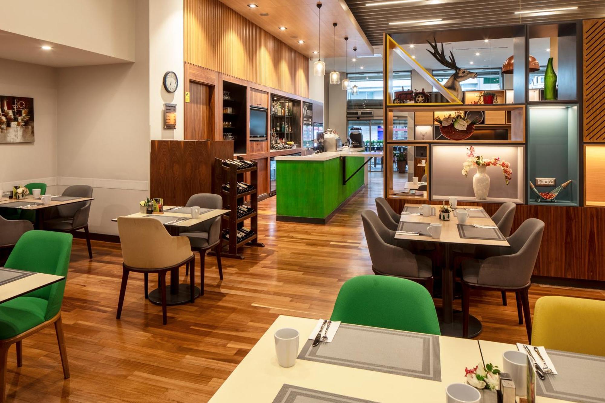 Holiday Inn Sisli By Ihg Provincia di Provincia di Istanbul Esterno foto