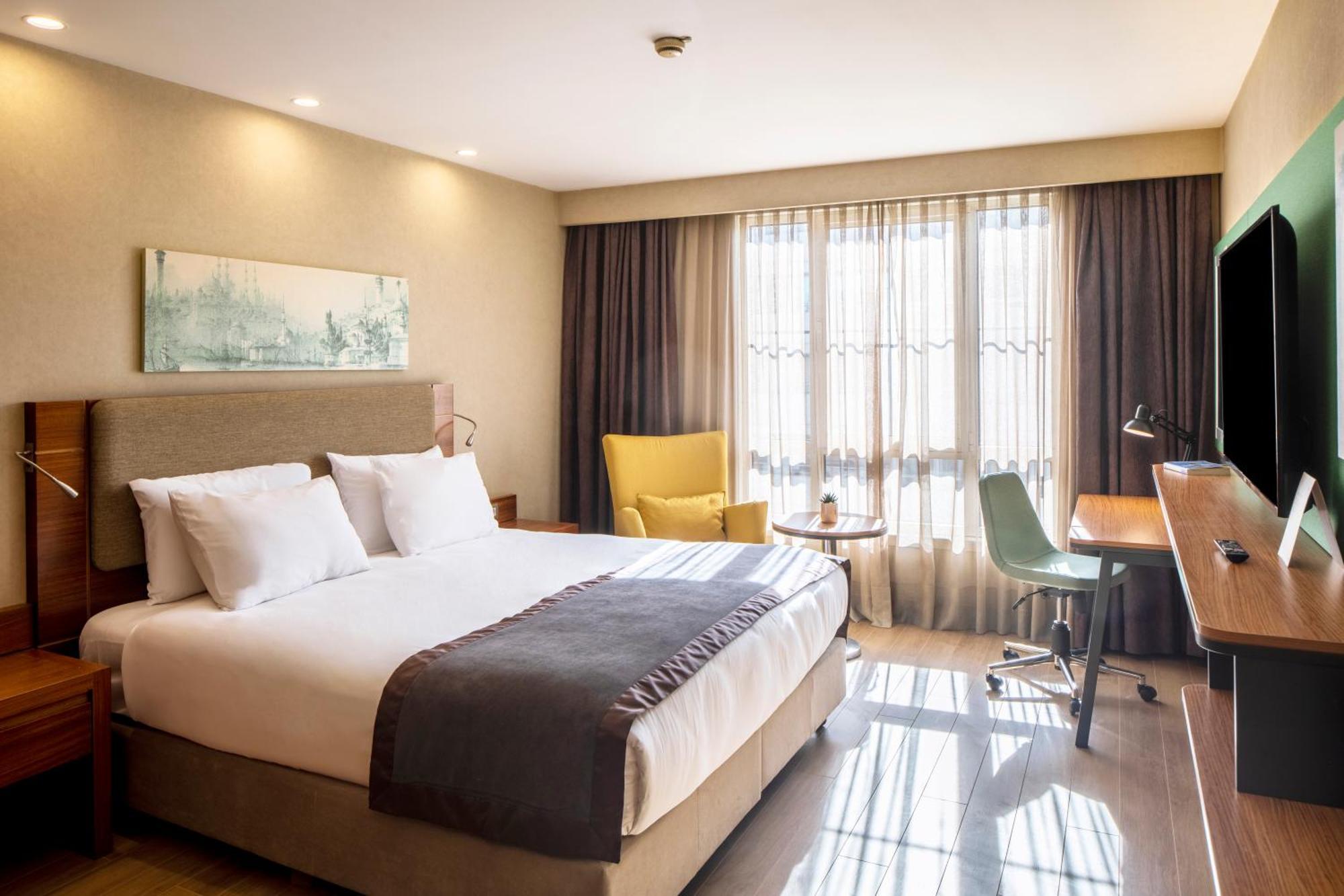 Holiday Inn Sisli By Ihg Provincia di Provincia di Istanbul Esterno foto