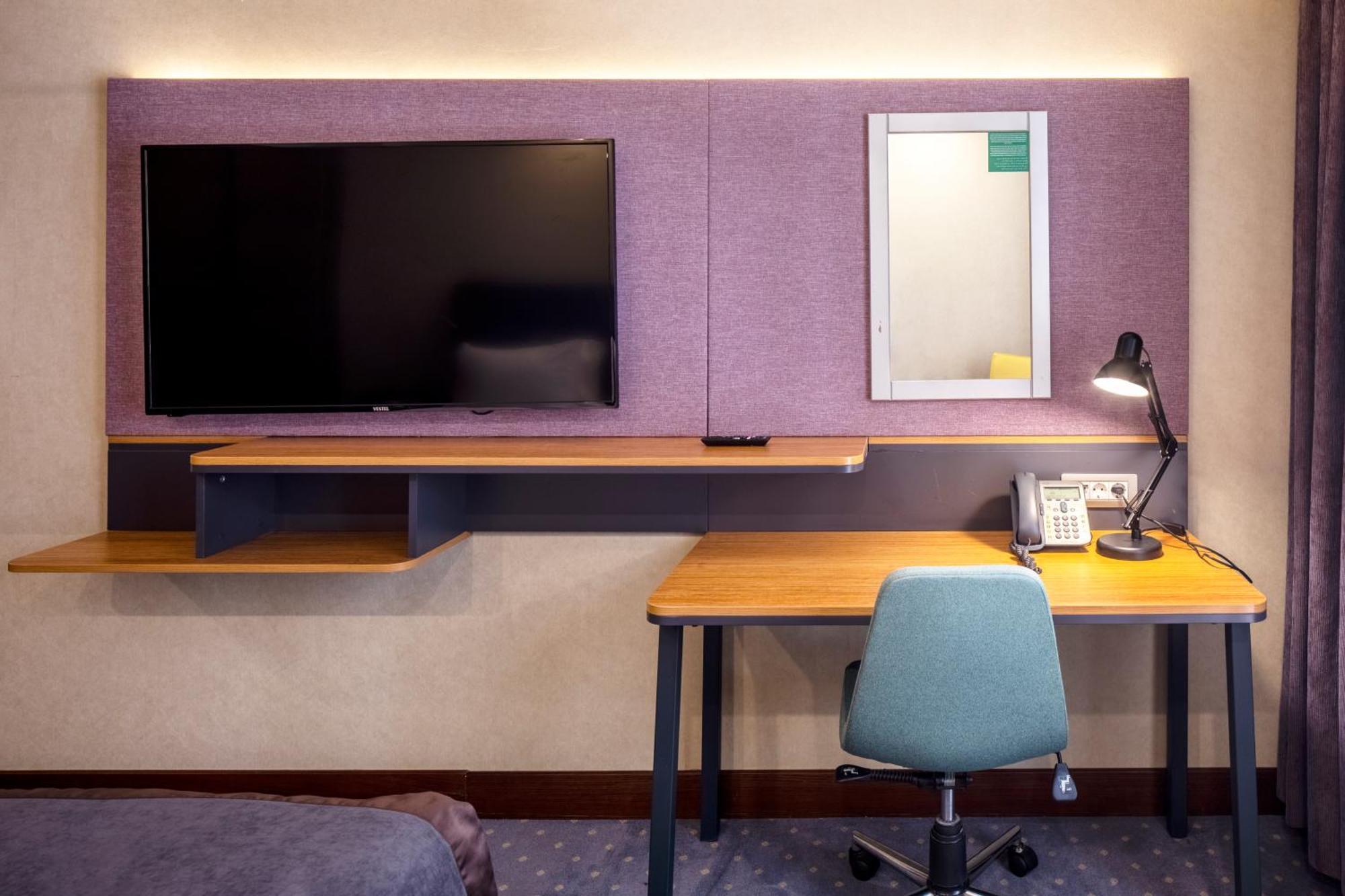 Holiday Inn Sisli By Ihg Provincia di Provincia di Istanbul Esterno foto