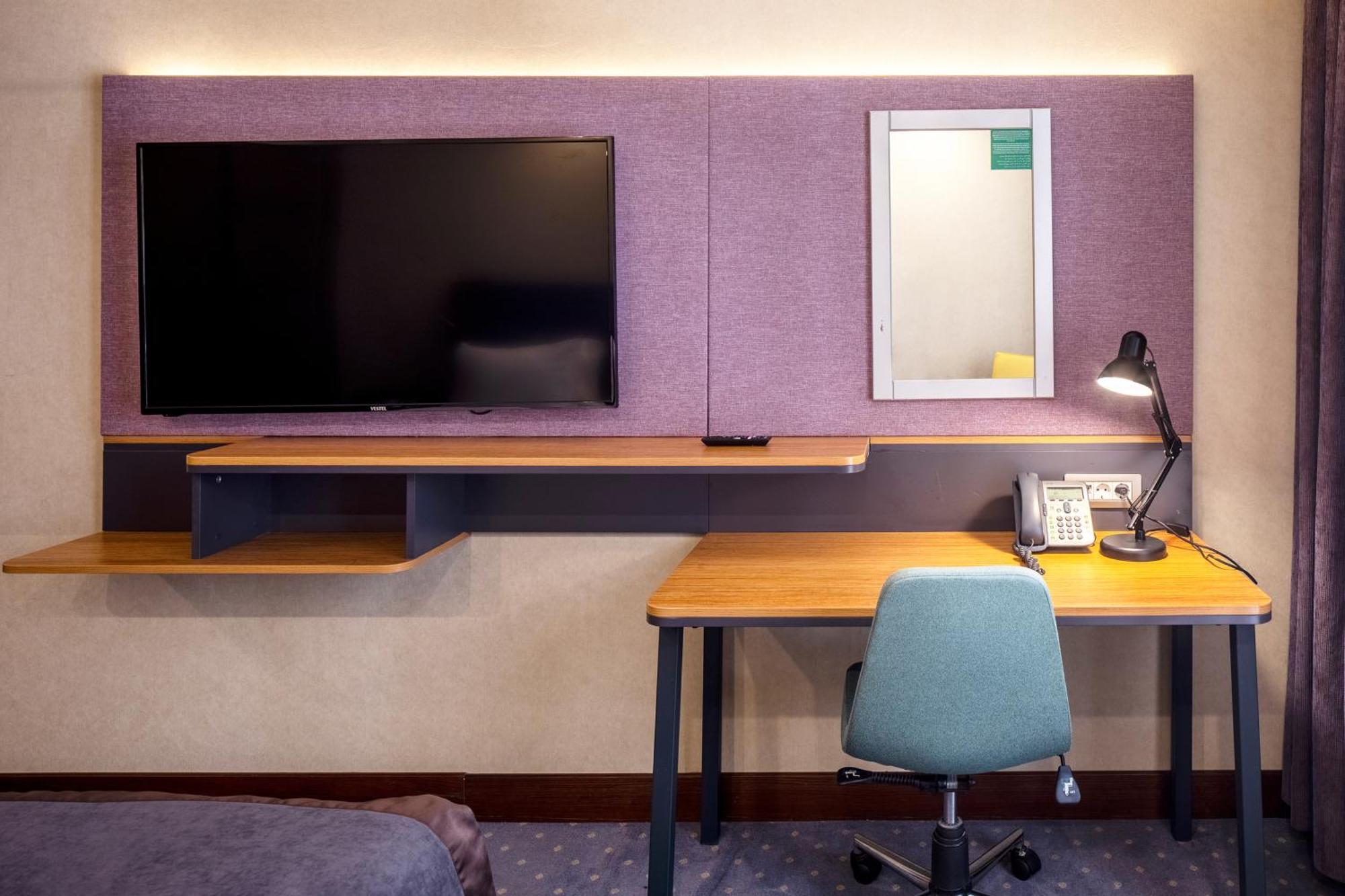 Holiday Inn Sisli By Ihg Provincia di Provincia di Istanbul Esterno foto