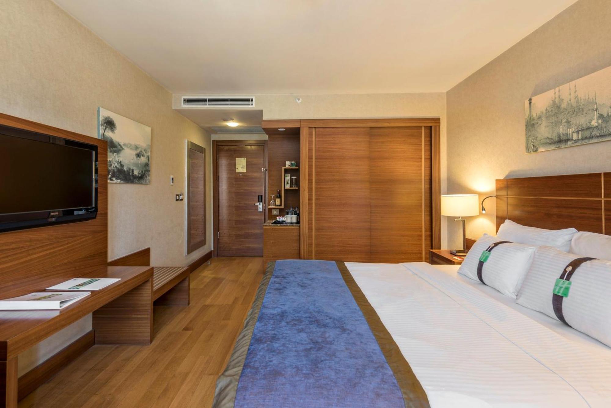 Holiday Inn Sisli By Ihg Provincia di Provincia di Istanbul Esterno foto