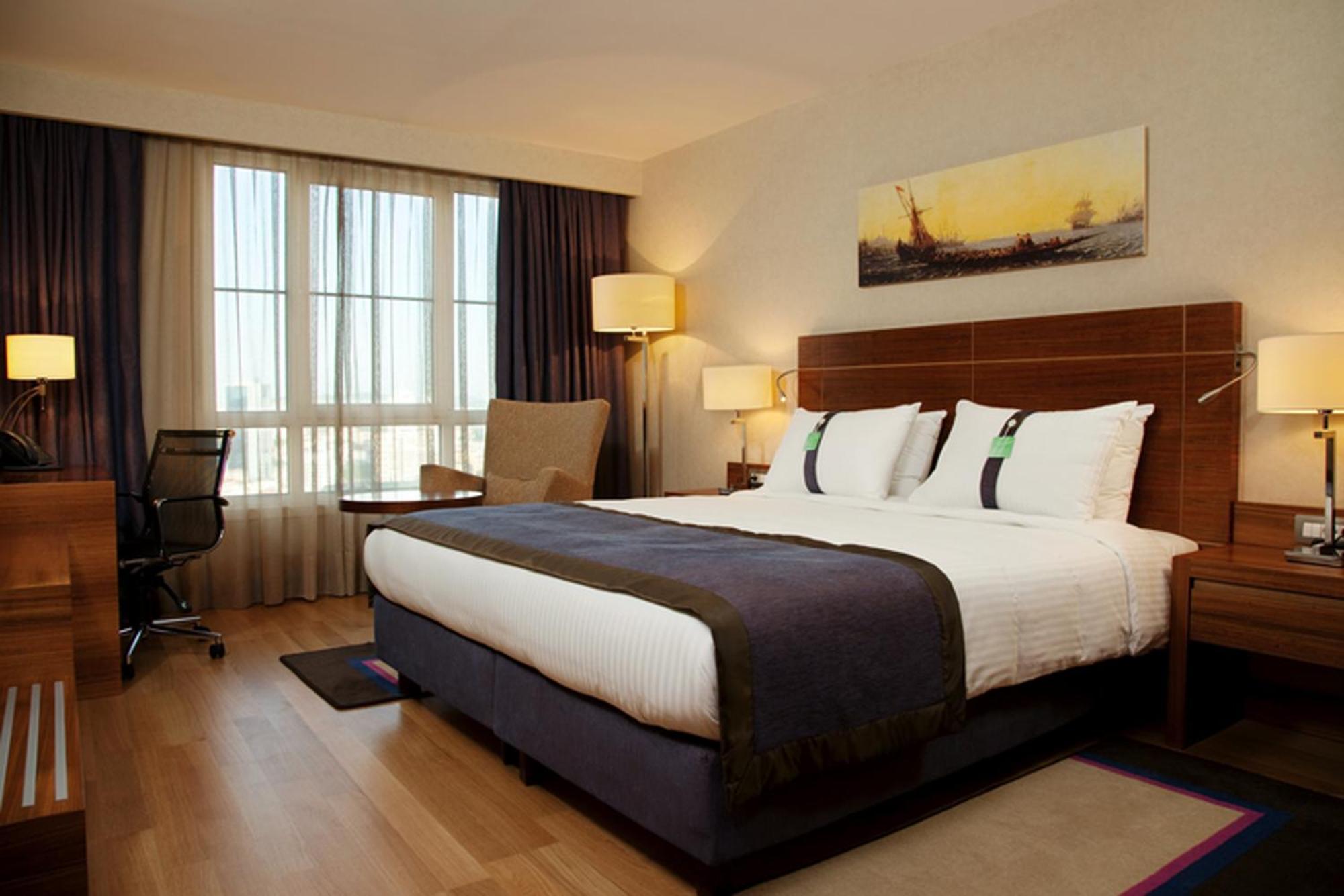Holiday Inn Sisli By Ihg Provincia di Provincia di Istanbul Esterno foto