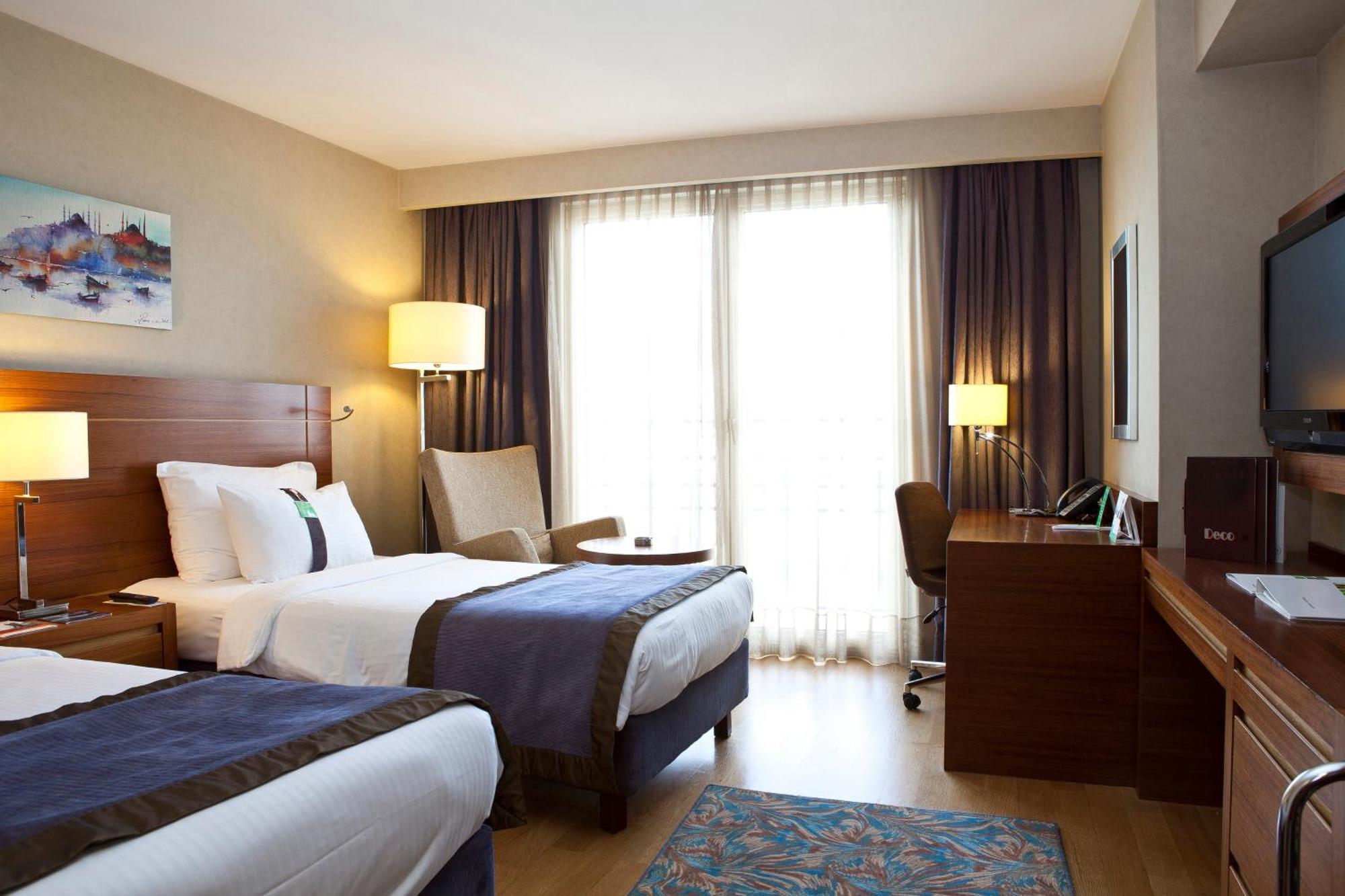 Holiday Inn Sisli By Ihg Provincia di Provincia di Istanbul Esterno foto