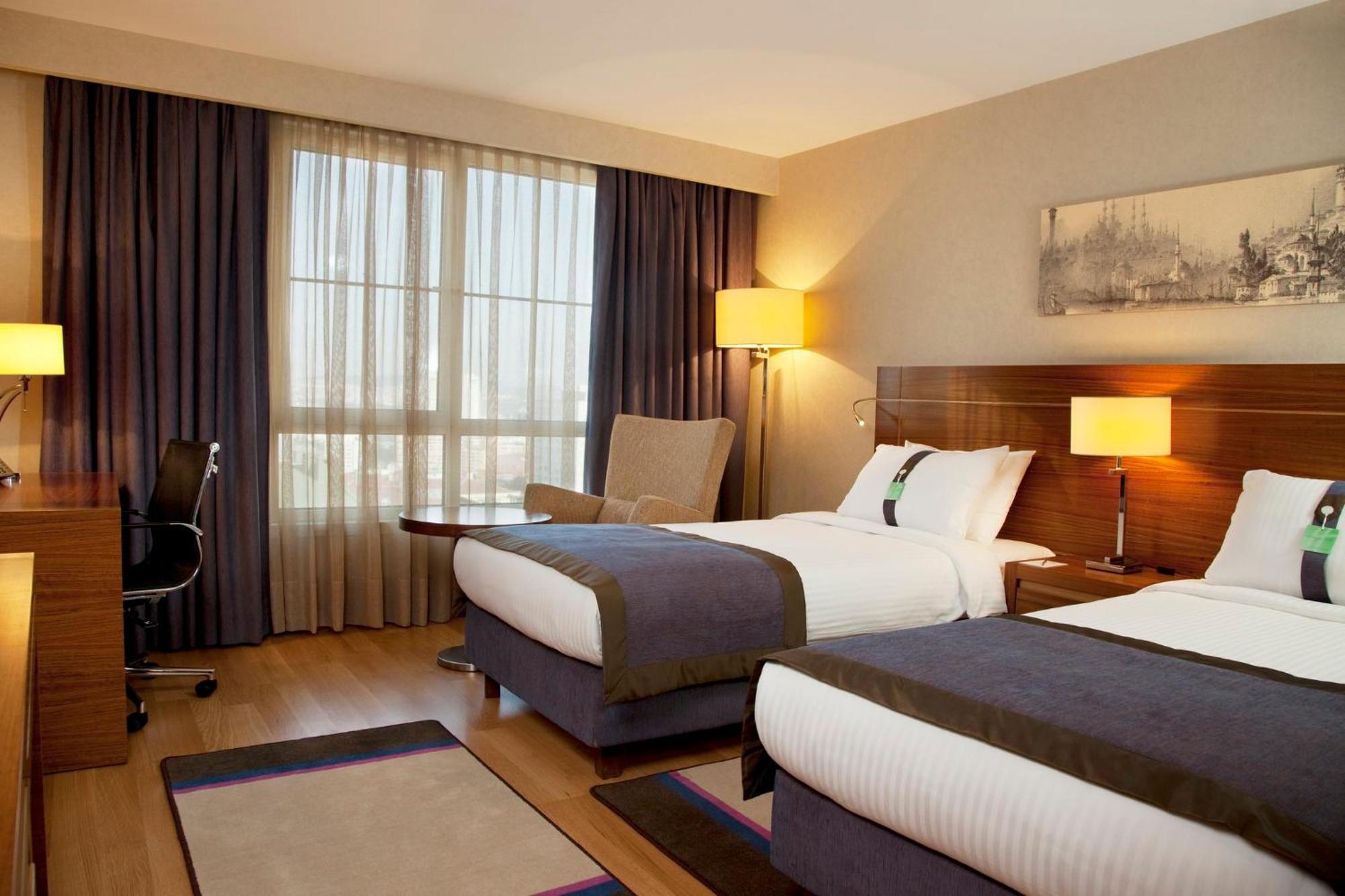 Holiday Inn Sisli By Ihg Provincia di Provincia di Istanbul Esterno foto