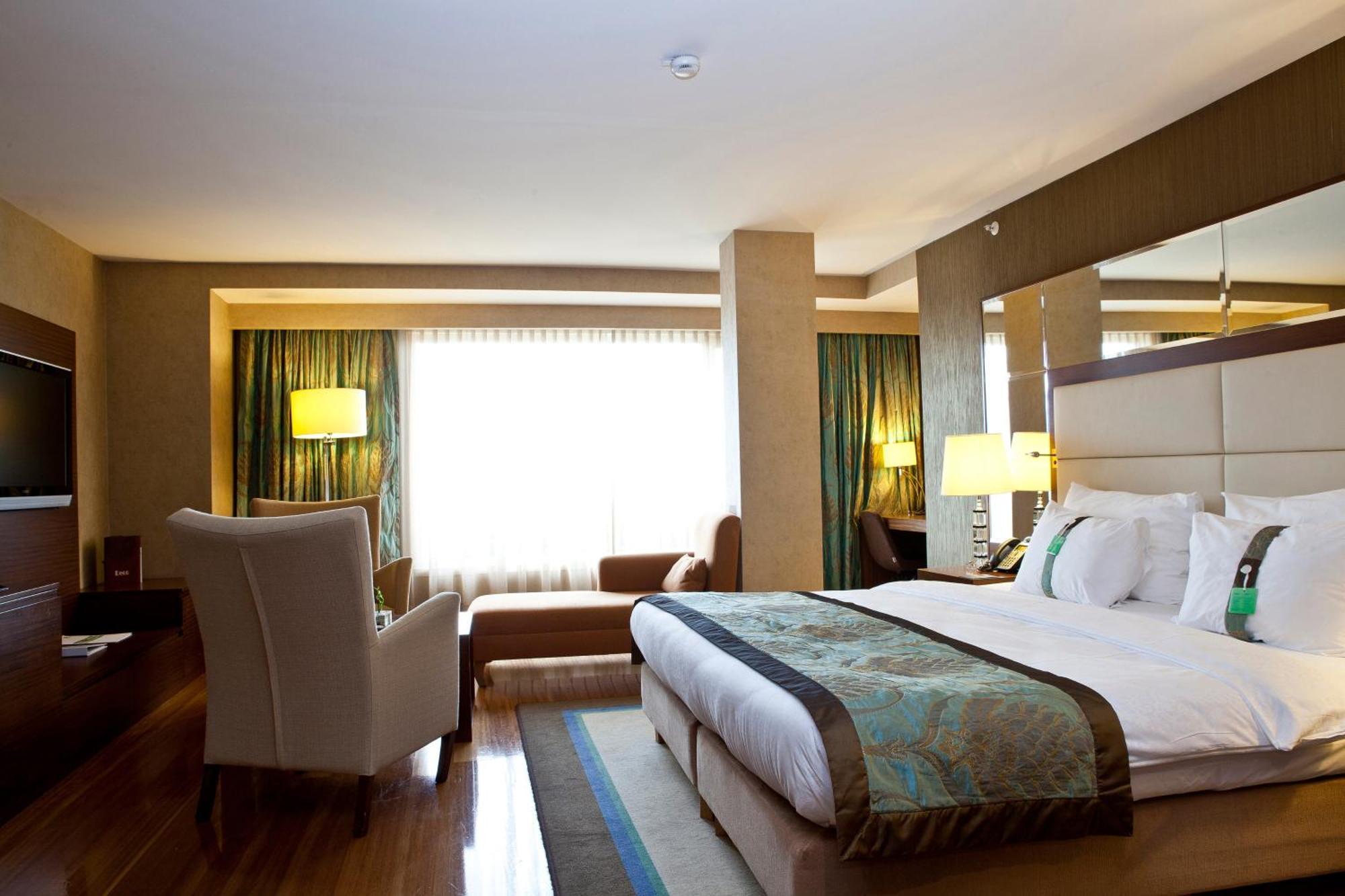 Holiday Inn Sisli By Ihg Provincia di Provincia di Istanbul Esterno foto